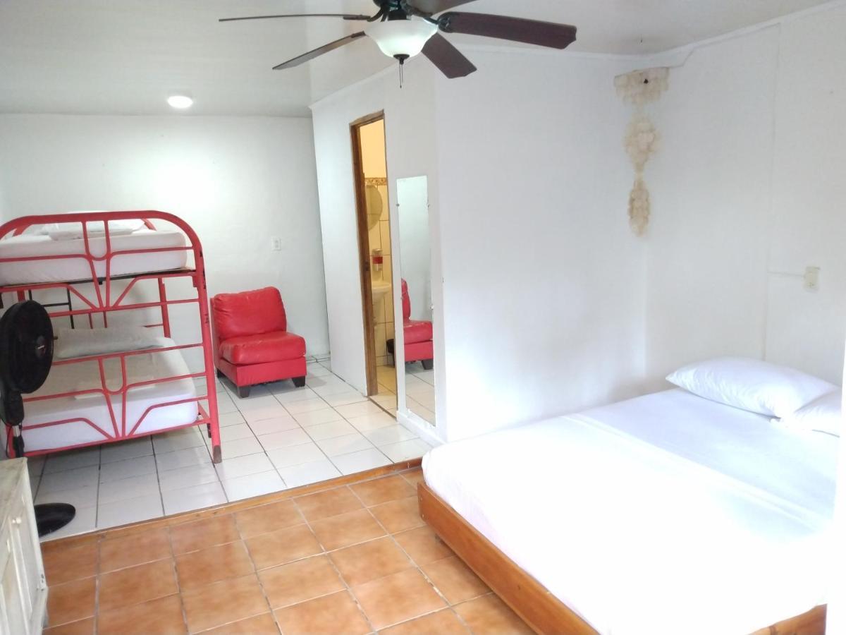 Buena Nota Hostel Хако Экстерьер фото
